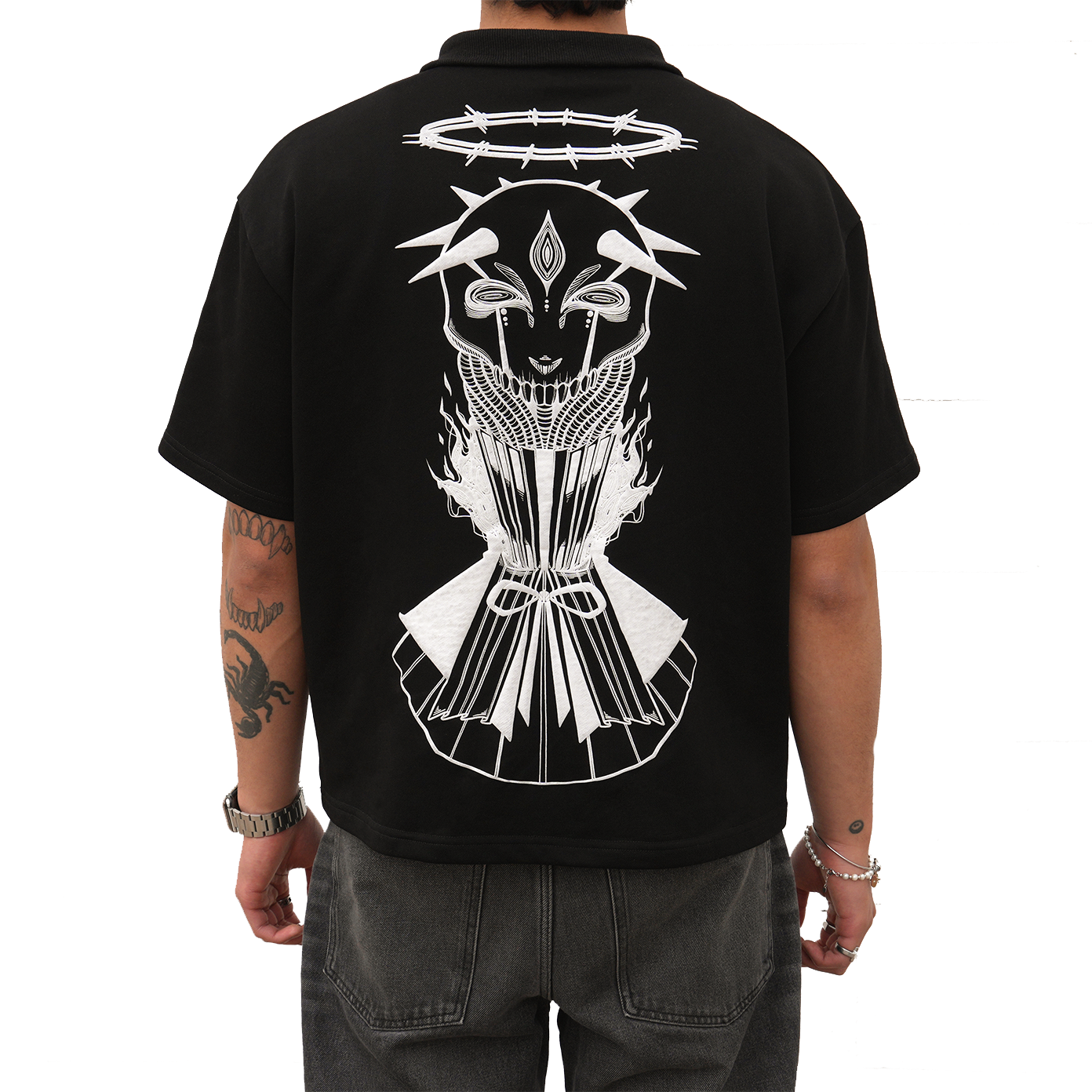 "ONYX PENDANT ZIPPER TEE"