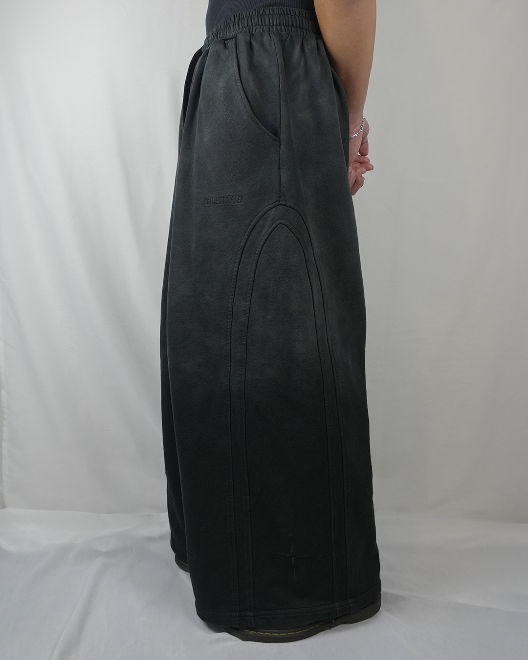 "GRADIENT SMOKE SWEATPANTS"